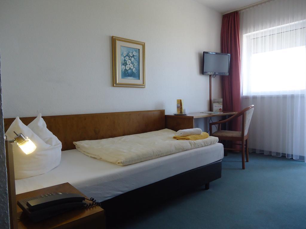 Greenline Hotel Hellfeld Нойбранденбург Номер фото